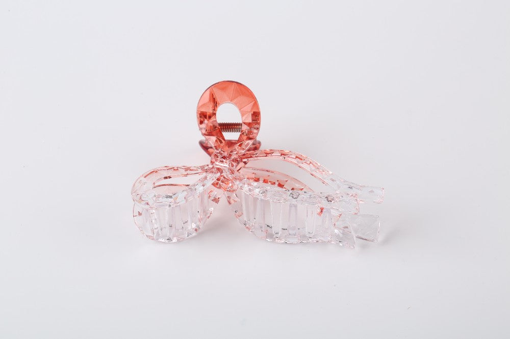 XL claw hair clip set by Solenne, close-up