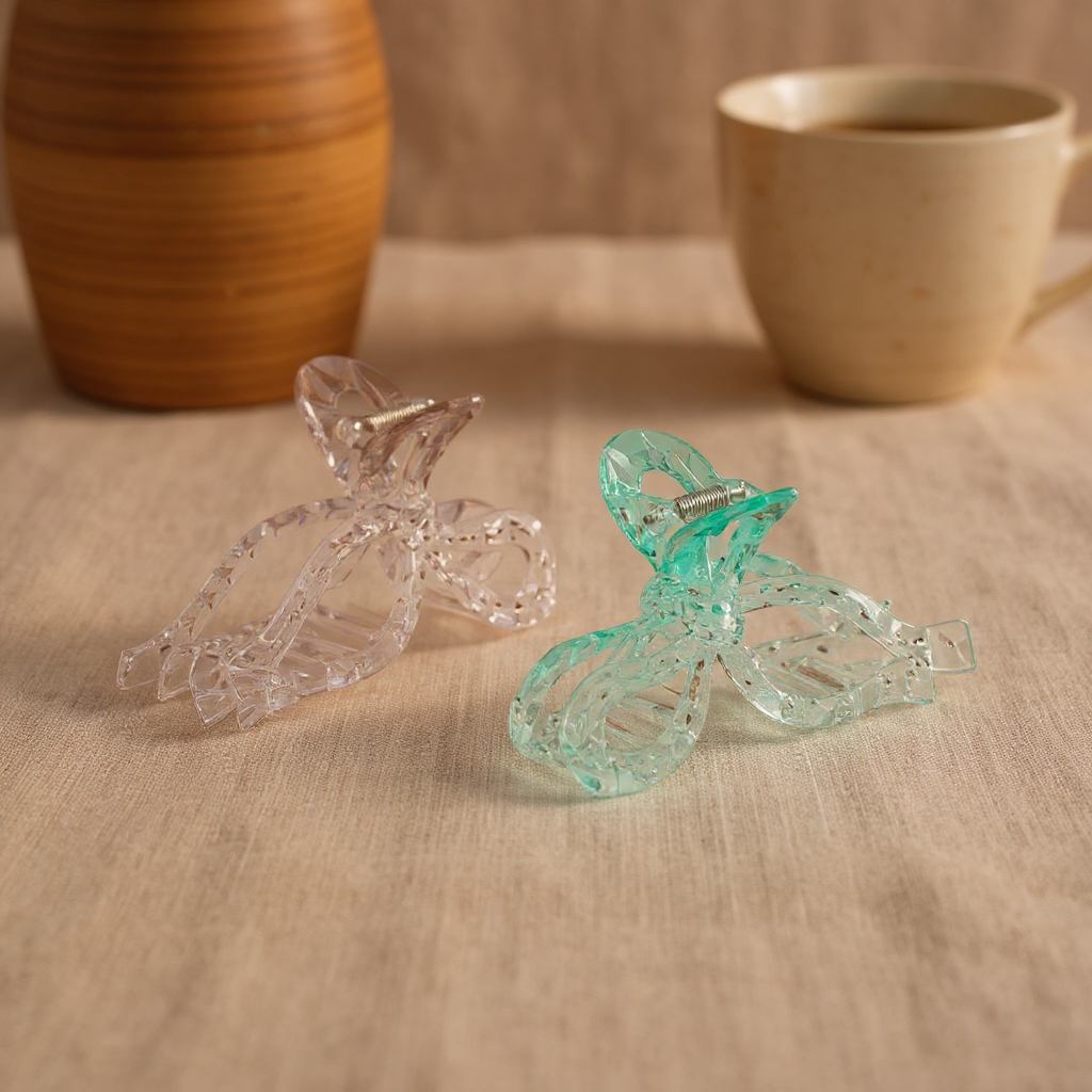 Solenne XL Claw Hair Clip Set - scale