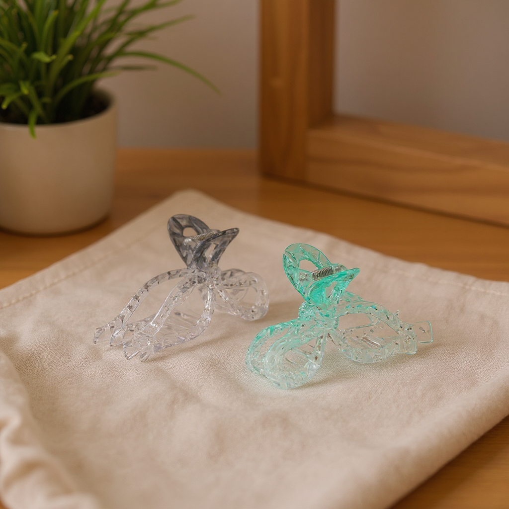 Solenne XL Claw Hair Clip Set - lifestyle